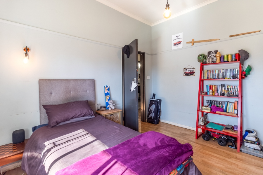 5 Bedroom Property for Sale in Uitsig Western Cape